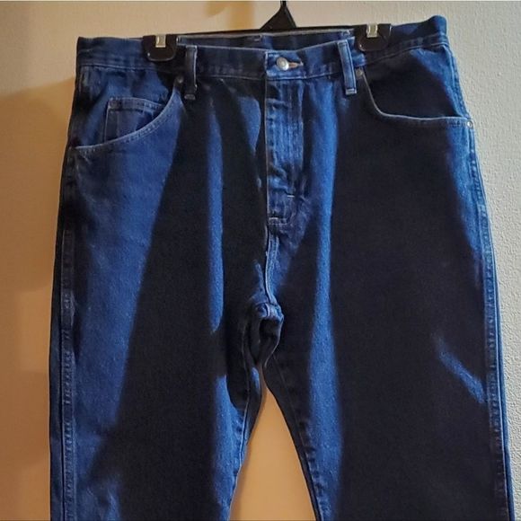 Wrangler Other - Wrangler Premium Quality Regular Fit Blue Jeans Mens Size 38x29